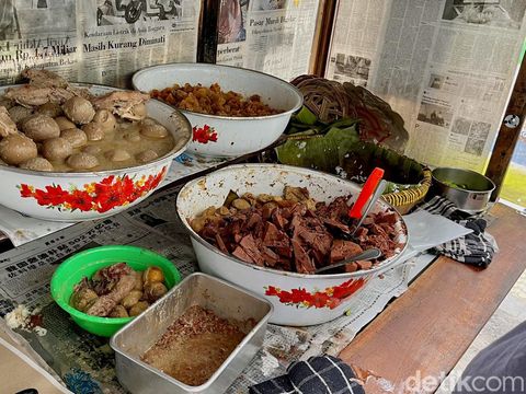 Gudeg Capitol yang terkenal di Bandung.