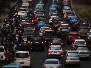 Cerita Warga Kena Macet Senayan-Tebet 2,5 Jam: Motor Aja Nggak Bisa Nyalip