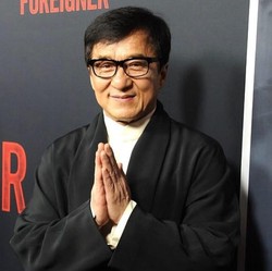 Jackie Chan Semprot Industri Film: Sekarang Cuma Cari Duit