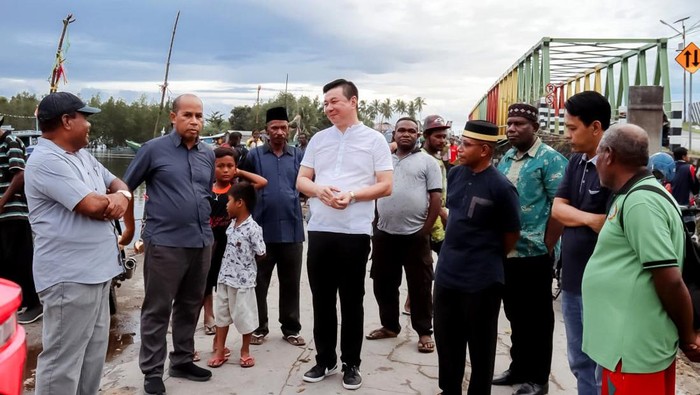 Salah satu tradisi unik di Indonesia selama bulan puasa adalah berburu takjil menu khas berbuka puasa. Begitu juga dengan di Kabupaten Kaimana, Papua Barat.