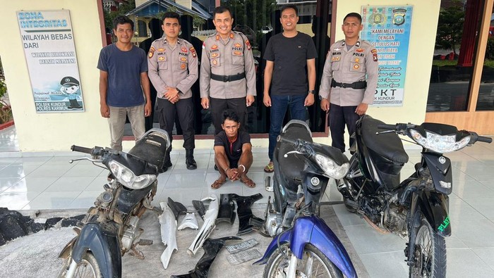 Ketua RT di Karimun BJ pelaku pencurian sepeda motor ditangkap. (Dok Polres Karimun)