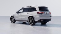 GLS facelift ini juga membawa pelek light-alloy baru berukuran 20 inci dengan desain multi-spoke. Pelek ini hadir dengan kelir Himalayas grey. Foto: Mercedes-Benz AG/Mercedes-Benz AG Communications
