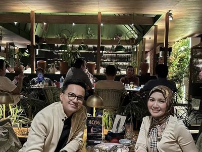 Mulai Go Public, Sahrul Gunawan Ajak Kekasih Baru dan Anaknya Makan