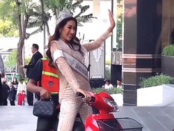 Foto Finalis Miss Thailand Viral Naik Ojek karena Takut Telat, Nyetir Sendiri