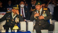 Tamu undangan dari matra TNI AL dan TNI AD turut diundang, seperti Pangkostrad Letjen Maruli Simanjuntak. 