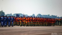 Panglima TNI meminta prajurit profesional dalam bekerja. Meski memiliki risiko yang tinggi, ia berharap tak ada kesalahan sekecil apa pun yang dilakukan prajurit.
