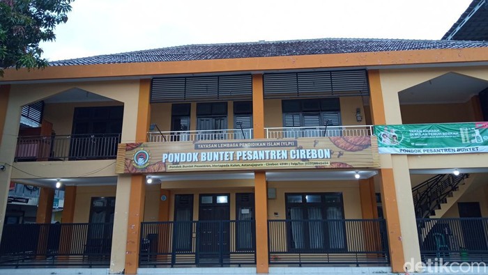 Pondok Pesantren Buntet Cirebon