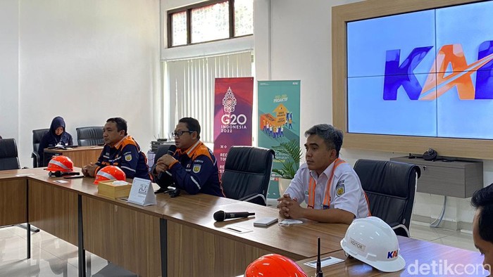 Press conference KAI Daop 8 Surabaya