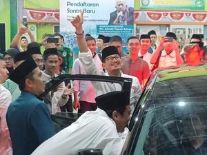 Sandiaga Diteriaki Presiden oleh Santri di Acara Ponpes Bareng PPP