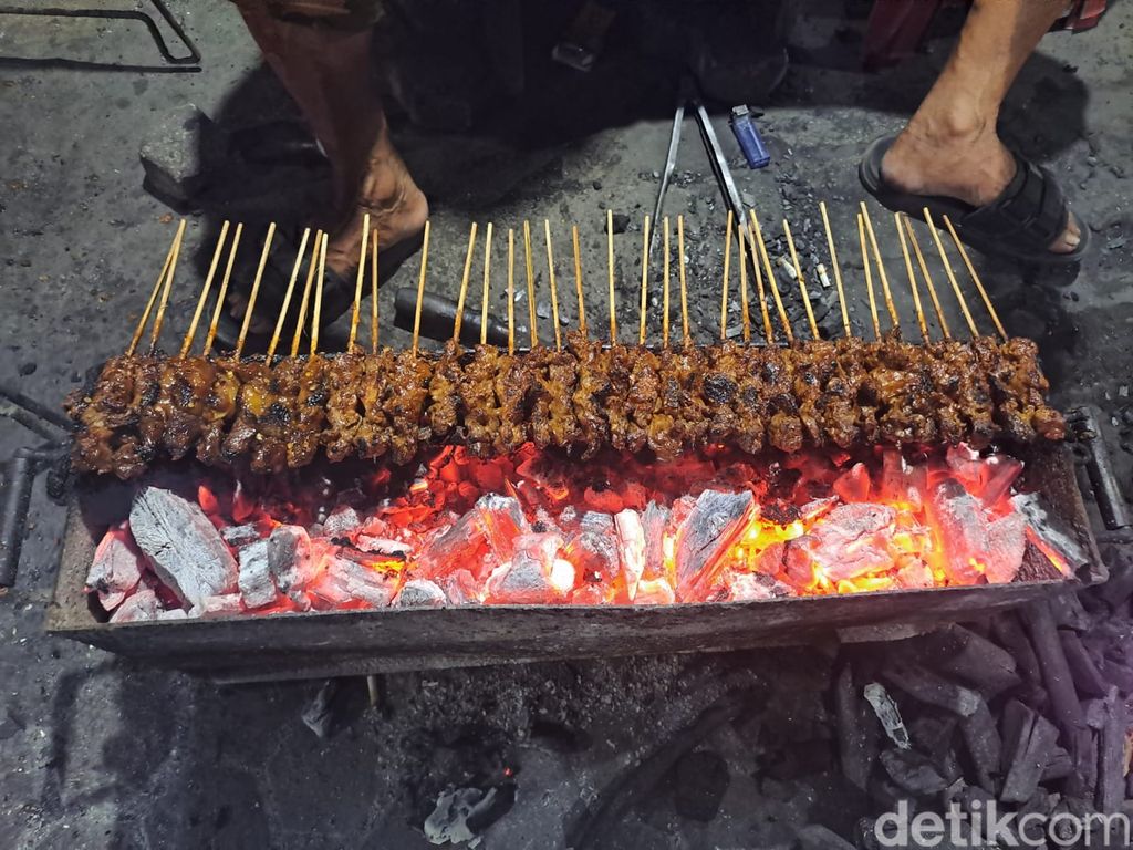 Sate Kampret yang legendaris di Jombang