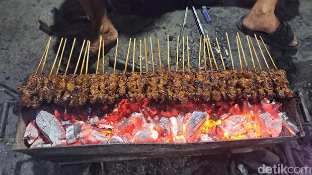 Sate Kampret yang legendaris di Jombang