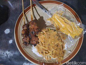 Maknyus! Empuk Pedas Sate Kampret Khas Jombang yang Cocok Buat Sahur