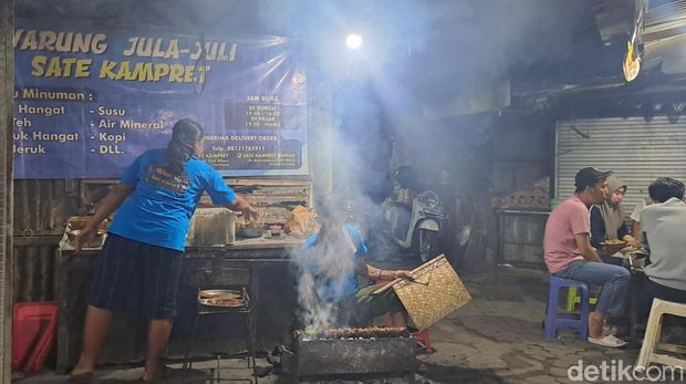 Sate Kampret yang legendaris di Jombang