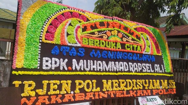 Suasana rumah duka Muhammad Rapsel Ali di Makassar.