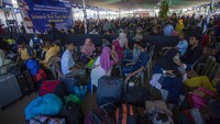 PT Pelayaran Nasional Indonesia (Pelni) cabang Batam menyebutkan tiket kapal laut tujuan Belawan, Sumatra Utara untuk keberangkatan tanggal 17, 18 dan 19 April 2023 sudah habis terjual.