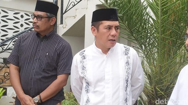 Wakil Wali Kota Makassar periode 2014-2019 Syamsu Rizal saat melayat ke rumah duka Rapsel Ali.