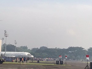 HUT TNI AU Ke-77, Warga Antusias Padati Lanud Halim Perdanakusuma