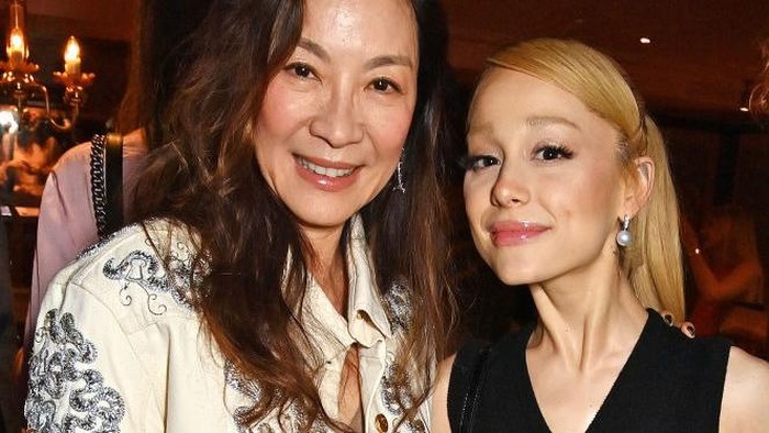 Michelle Yeoh and Ariana Grande attend Michelle Yeoh's Oscar celebrations hosted by Yeoh's manager David Unger and the Mandarin Oriental Hyde Park, London at The Aubrey on March 26, 2023 in London, England. (Photo by Dave Benett/Getty Images for Mandarin Oriental Hyde Park)