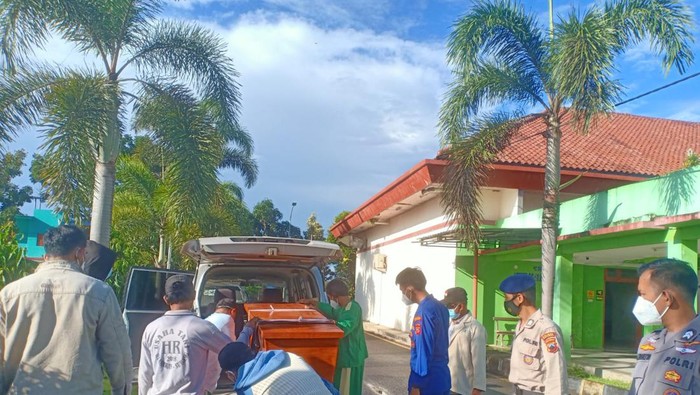 Awak dari kapal yang terdampar di Santolo Garut ditemukan tewas di Kebumen