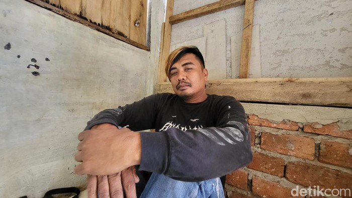 Dede S (43) pemenang lotre SDSB tahun 1993 di Sukabumi