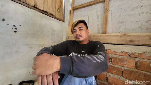 Dede S (43) pemenang lotre SDSB tahun 1993 di Sukabumi