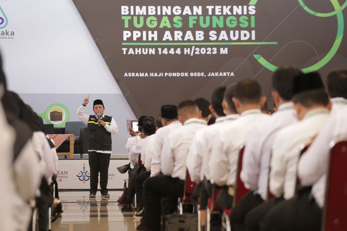 Direktur Bina Haji Direktorat Jenderal Penyelenggaraan Haji dan Umrah (Ditjen PHU) Kemenag Arsyad Hidayat saat memberikan materi Bimtek PPIH Arab Saudi.