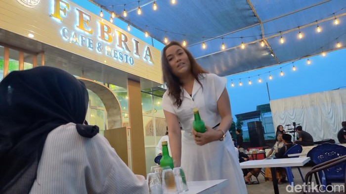 Febria Cafe Sampang