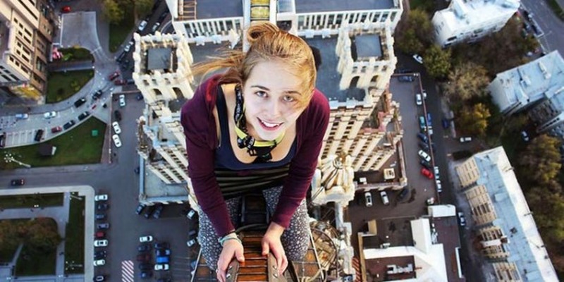 Foto yang diambil sebelum tragedi terjadi