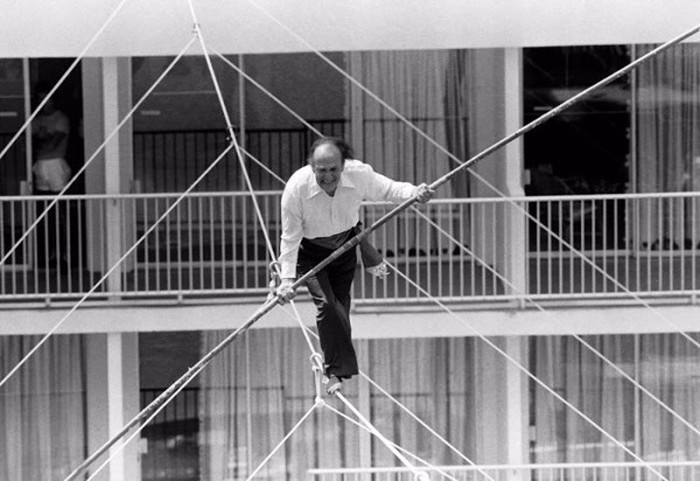 Foto yang diambil sebelum tragedi terjadi