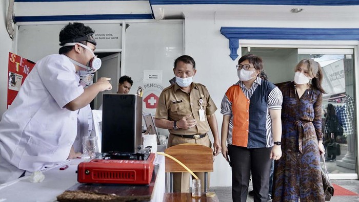 IMCD Indonesia dan YCAB Foundation Promosi Pendidikan STEM di Indonesia IMCD Indonesia bermitra dengan YCAB Foundation untuk meluncurkan program IMCD Stem4Youth. Kemitraan ini mendukung pendidikan STEM bagi pemuda kurang mampu.