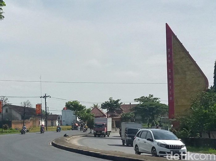 Jalan Yogya-Solo perbatasan tiga kabupaten di Desa Tegalgondo, Kecamatan Wonosari, Klaten bakal menjadi tumpuan arus mudik arah Yogyakarta. Diunggah Senin (10/4/2023).