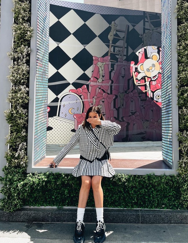 Operasi hidung memakan waktu selama tiga jam. Pascaoperasi dia sempat kesulitan bernapas dan harus bernapas melalui mulut. Foto: Instagram/@inijedar