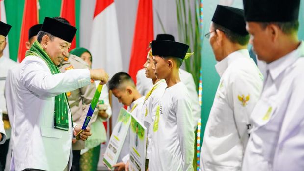Kapolri Jenderal Listyo Sigit Prabowo menghadiri pencanangan pembangunan Gedung DPP Kesti Tari Tjimande Kolot Kebon Djeruk Hilir (TTKKDH). (dok Polri)