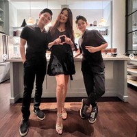 Kenzou sendiri diketahui memiliki seorang kakak dari ayah yang berbeda, bernama Teuku Rassya. Begini potret Kenzou bersama Teuku Rassya dan ibunya, Tamara Bleszynski. Foto: Instagram/@kenzoulionofficial