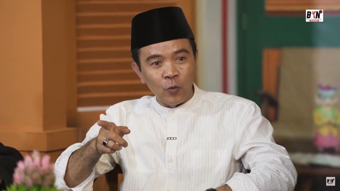 KH Taufik Damas saat memberi tausiyah tentang Lebaran dan memaafkan.
