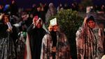 Khusyuk Umat Muslim di Iran Raih Malam Lailatulqadar