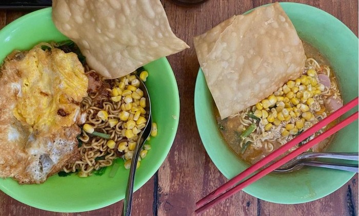 Kuliner unik di Denpasar, Mie Sion Goreng dan Mie Sion Kuah. (IST)