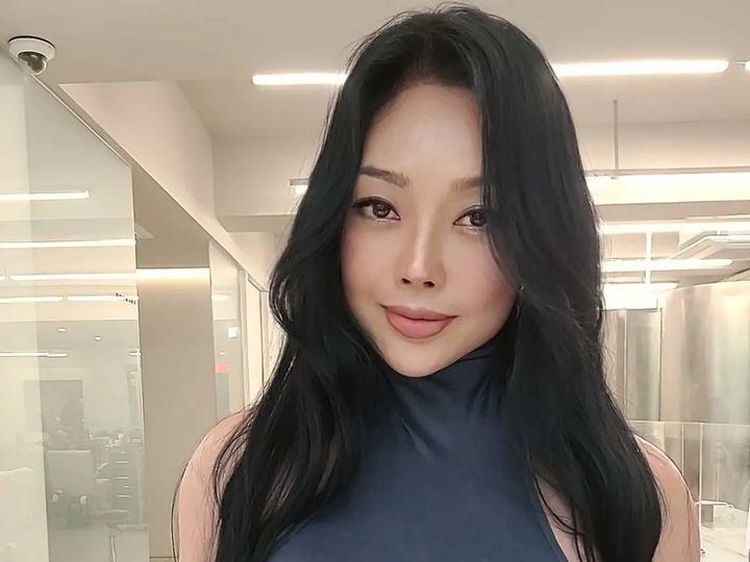 Ini Potret Wanita Awet Muda yang Sering Digoda Pria Lebih Muda dari Anaknya