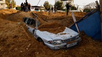 Berbeda dengan serangan ke Israel yang bisa dicegat oleh roket-roket milik negara zionis itu, serangan ke Palestina kerap menimbulkan kerusakan. REUTERS/Mohammed Salem.