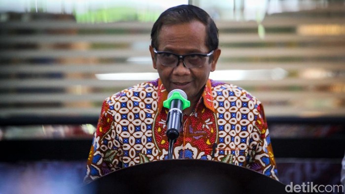 Komite Koordinasi Nasional Pencegahan dan Pemberantasan TPPU yang diisi Mahfud Md sampai Sri Mulyani membahas transaksi janggal Rp 349 triliun di PPATK. Mereka bakal membentuk satgas.