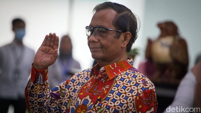 Komite Koordinasi Nasional Pencegahan dan Pemberantasan TPPU yang diisi Mahfud Md sampai Sri Mulyani membahas transaksi janggal Rp 349 triliun di PPATK. Mereka bakal membentuk satgas.