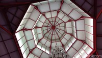 Atap Masjid Muhammad Cheng Hoo Jambi yang dilihat dari dalam (Dimas Sanjaya/detikSumut)