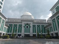 Wisata Religi Di Jakut, Ada Masjid Mirip Taj Mahal Yang Dibangun Mualaf