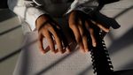 Melihat Semangat Siswa Tunanetra Menghafal Al-Quran