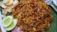 Mie Aceh Ujoeng Rimba satu ini juga patut kamu coba. Namanya Mie Aceh Ujoeng Rimba yang berlokasi di kawasan Condet, Jakarta TImur. Seporsi mie Aceh goreng, rebus, maupun tumis dengan isian udang, ayam, dan lainnya dibanderol sekitar Rp 15.000 - Rp 30.000. Foto: Instagram/Google Review