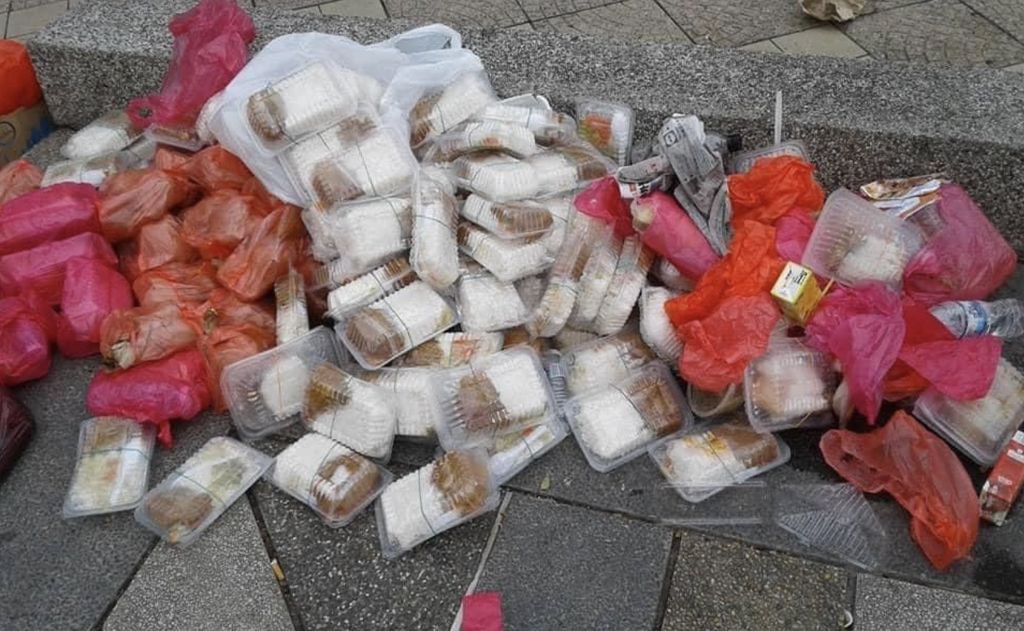 Miris! Untuk Bantu Sesama Makanan Gratis Ini Malah Mubazir