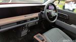 Melihat dari Dekat Mobil Listrik Honda e, Mungil tapi Mutakhir!