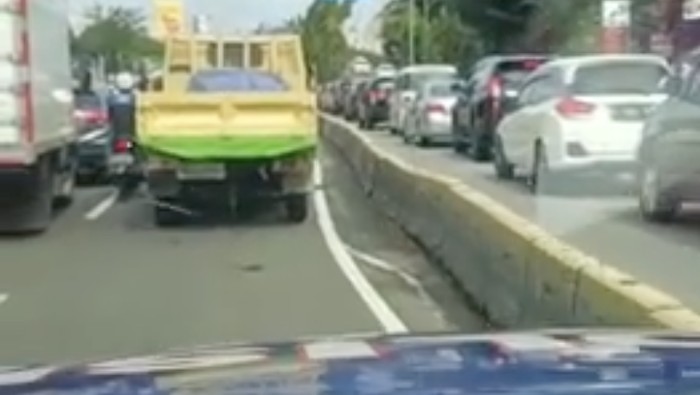 Mobil masuk busway kena ETLE