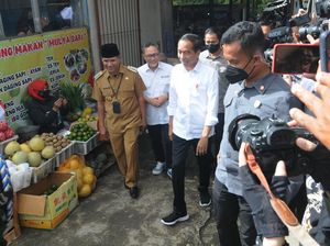 Kunjungi Pasar Boyolali, Jokowi: Harga Pangan Jelang Lebaran Turun Semua