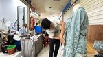 Penjahit di Pasar Mayestik Banjir Pesanan Baju Lebaran
